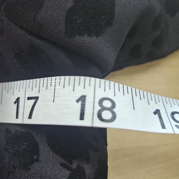 Calvin Klein Black Leopard Print Embossed Sheath Dress Size 6 Whimsigoth - Picture 16 of 16